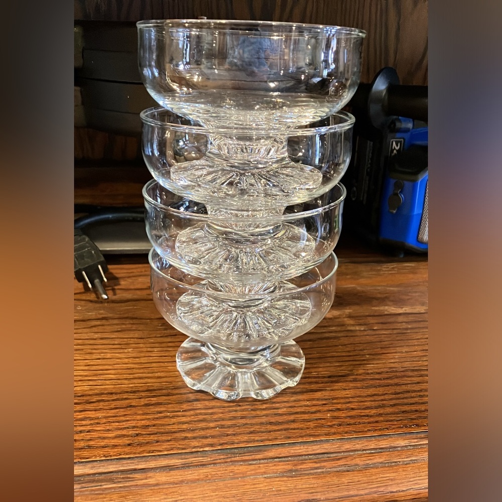 Set of 4 ice cream bowls